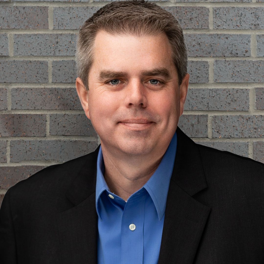 Headshot of Mike Reeves